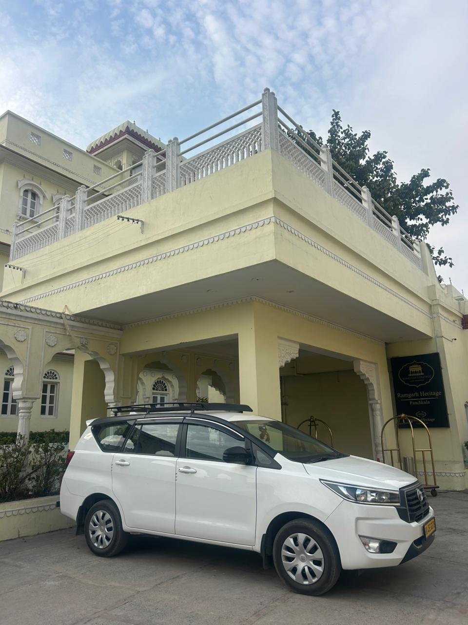 Chandigarh to Delhi Airport Taxi