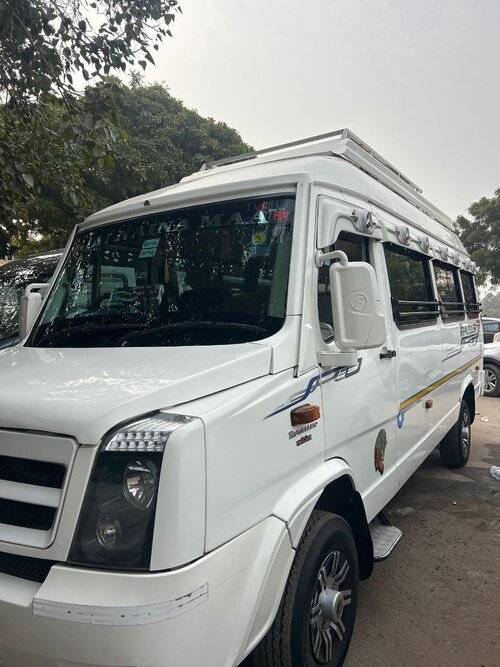 Tempo Traveller Service in Chandigarh for group tour travel
